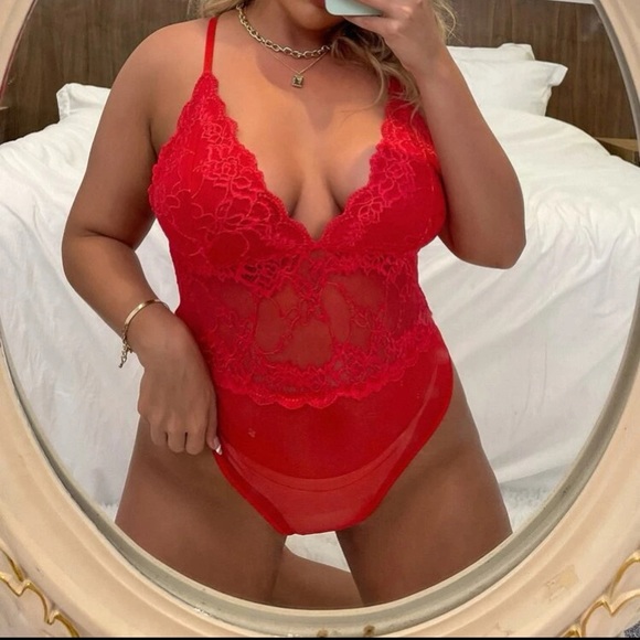 SHEIN Red Lace Bodysuit - Picture 1 of 2